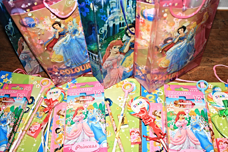 Princess-Party-Goodie-Bags-Contents